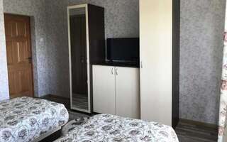 Мини-отель U Maksa Солочин Двухместный номер с 2 отдельными кроватями и собственной ванной комнатой-2
